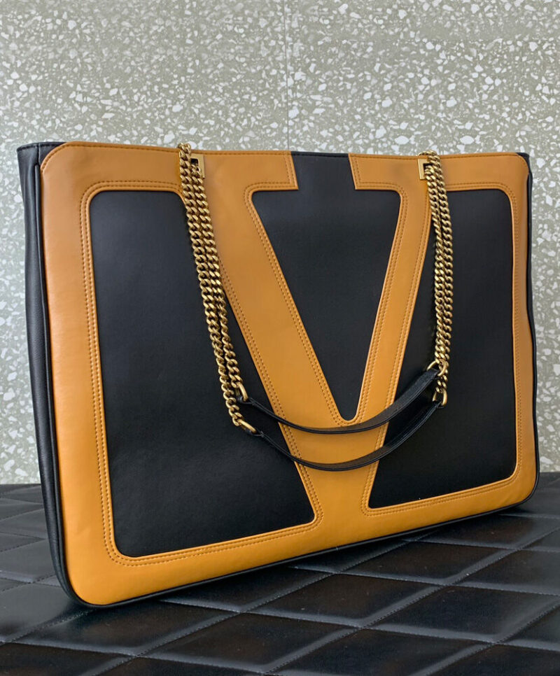 Valentino Garavani Viva Superstar Nappa Leather Shopper